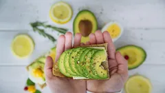 Avocado richtig lagern: Expertinnen und Experten nennen den Fehler, den fast alle machen